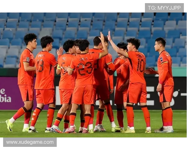 国足鏖战九十分钟绝平强敌年轻阵容展现顽强拼搏精神